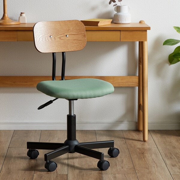 【ベルメゾン】インテリアになじみやすいデスクチェア