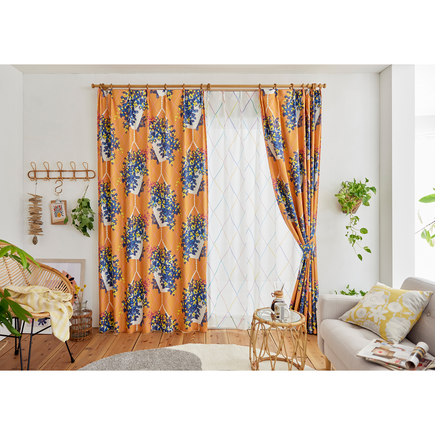 【ベルメゾン】【58サイズ】 チェックとミモザ柄の遮光カーテン(ハンギング)