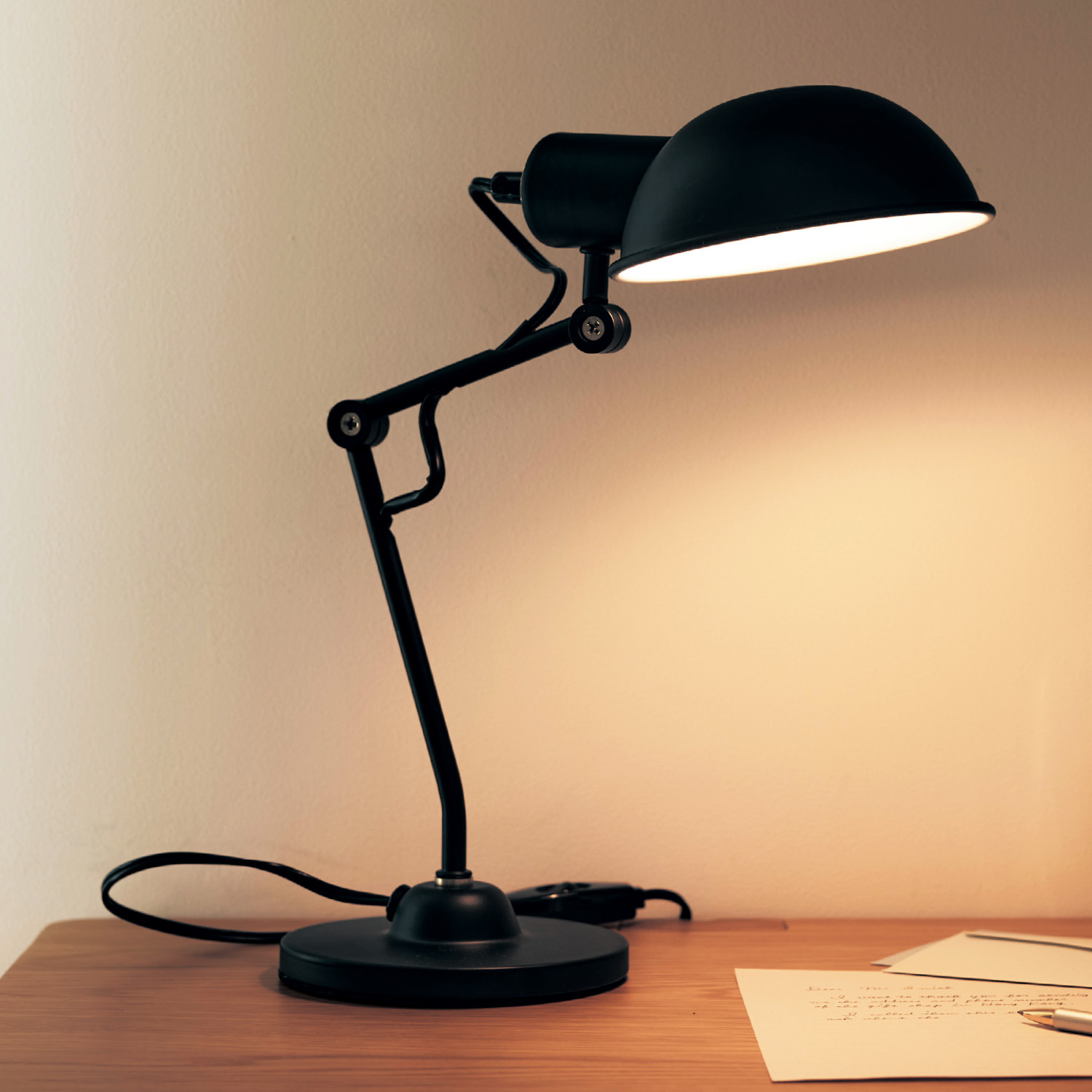 【ディ クラッセ/DI CLASSE】シンプルなデスクライト