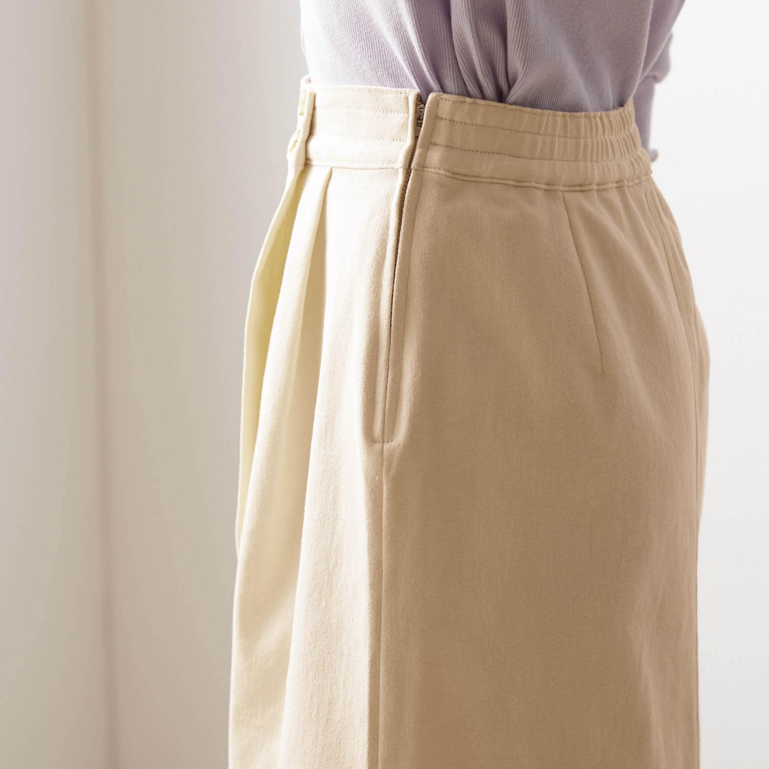 半価特販コムデギャルソン両サイドポケットが主役　薄い中綿入りスカート スカート