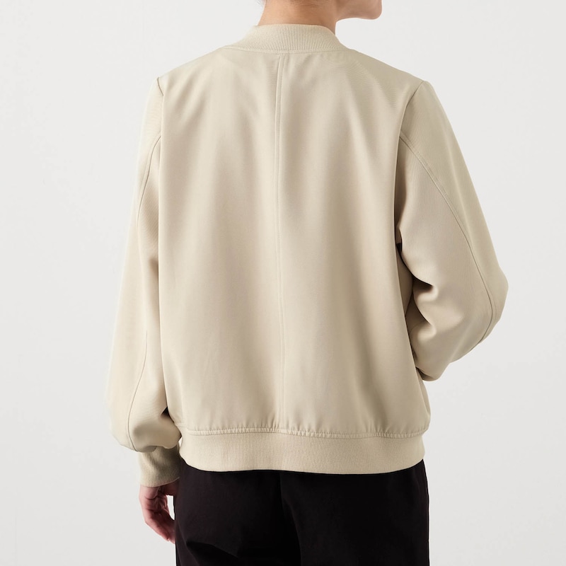 モデル身長168cm／M