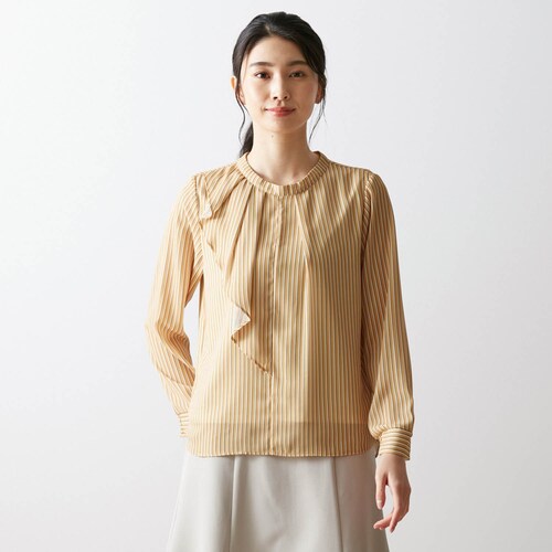 綿100％の裏カットソー付きフリルブラウス ＜ダークネイビー系花柄のみ＞