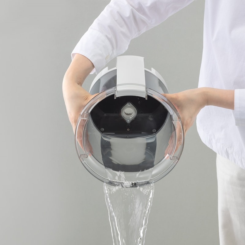 残った水も捨てやすいタンク構造