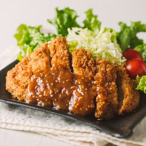 お野菜、おでん、とんかつなど様々な料理につけてお召し上がりください