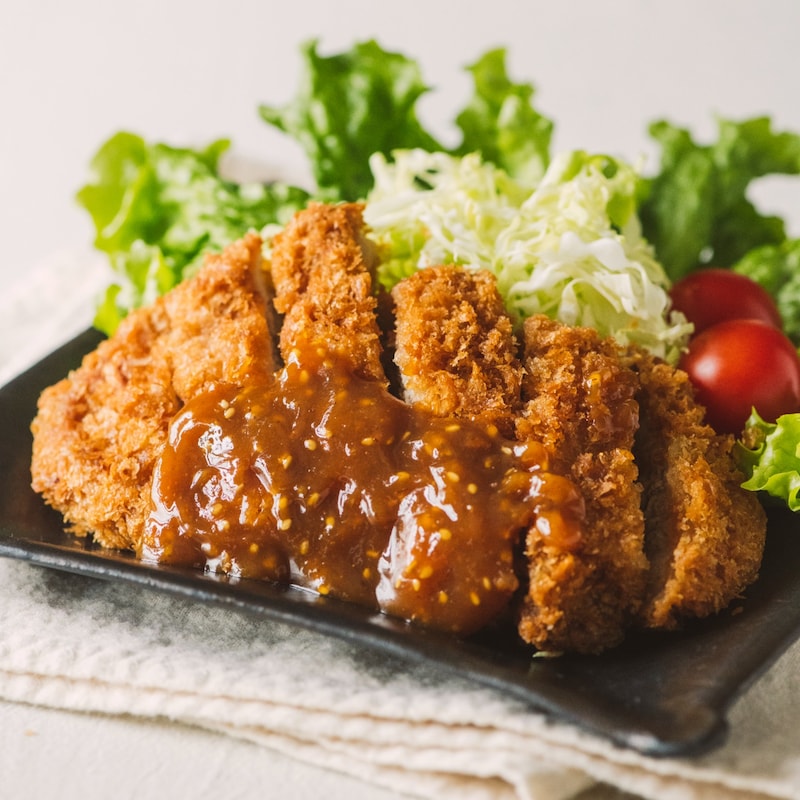 お野菜、おでん、とんかつなど様々な料理につけてお召し上がりください