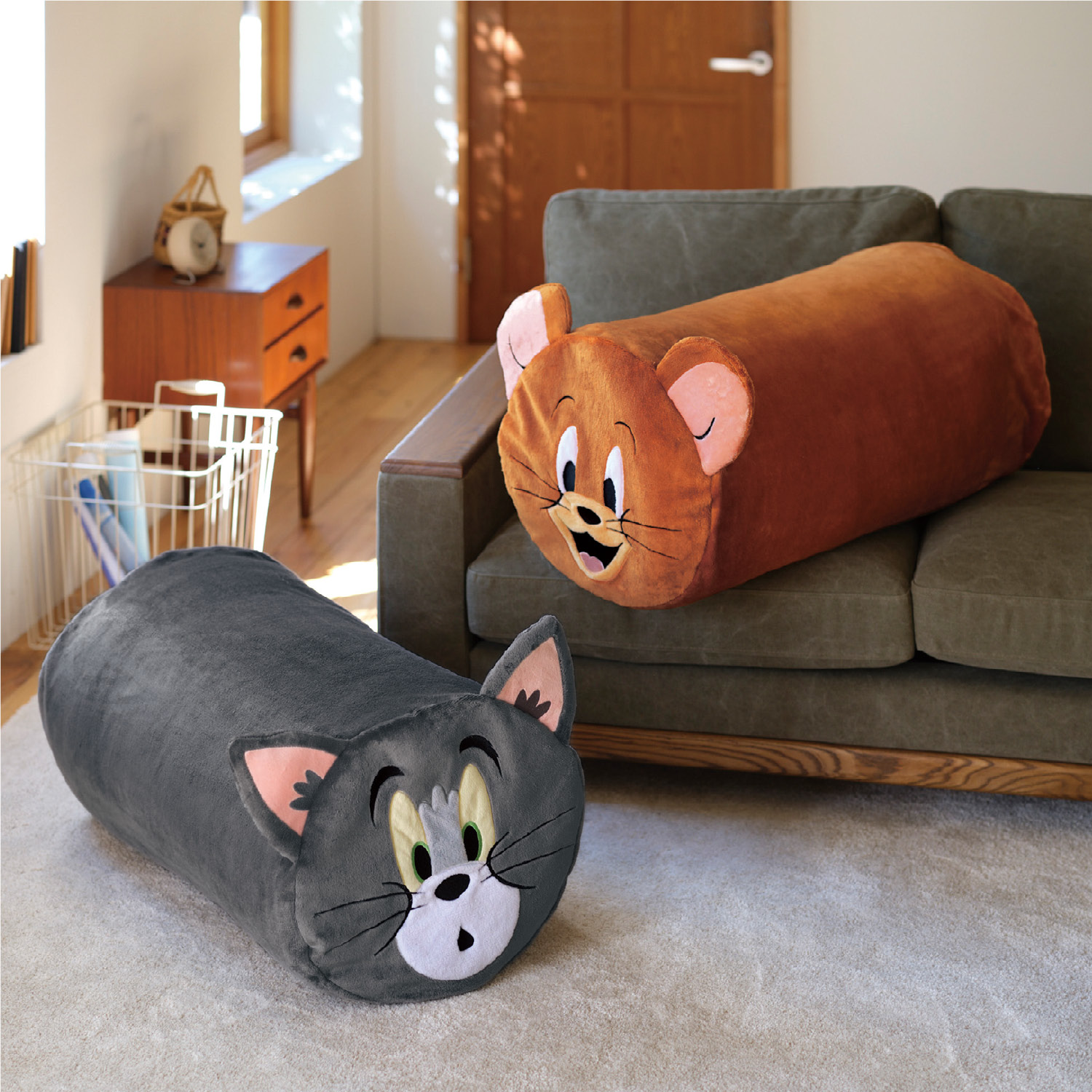 【トムとジェリー/TOM and JERRY】抱き枕にもなるふんわり素材の布団収納袋「トムとジェリー」