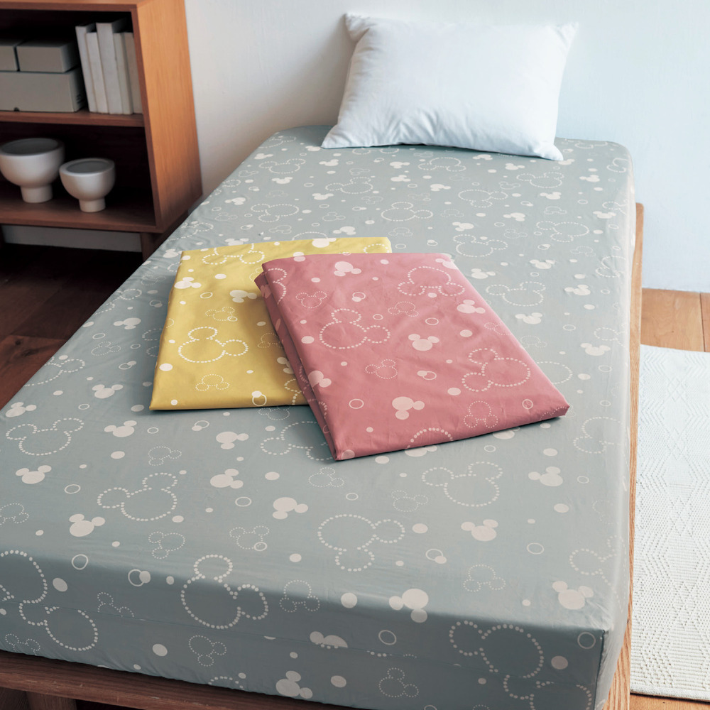 綿素材を使ったボックスシーツ「ミッキーモチーフ」(ディズニー/Disney) 綿素材を使ったボックスシーツ「ミッキーモチーフ」(ディズニー/Disney)