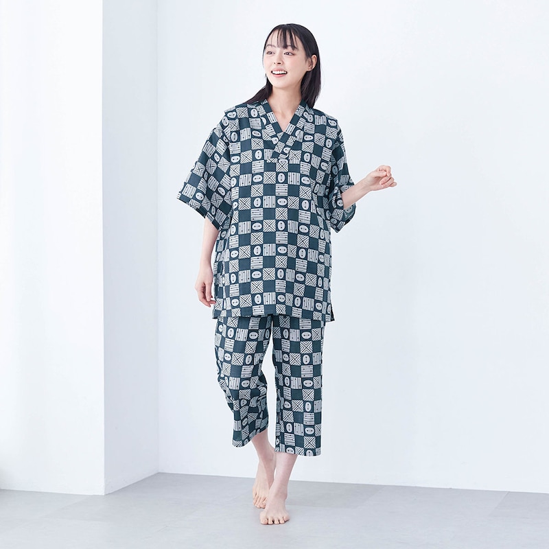 ベイマックス（市松模様）　モデル身長165cm／M ※撮影用のため着丈+2㎝・袖丈+1㎝･股下+4㎝