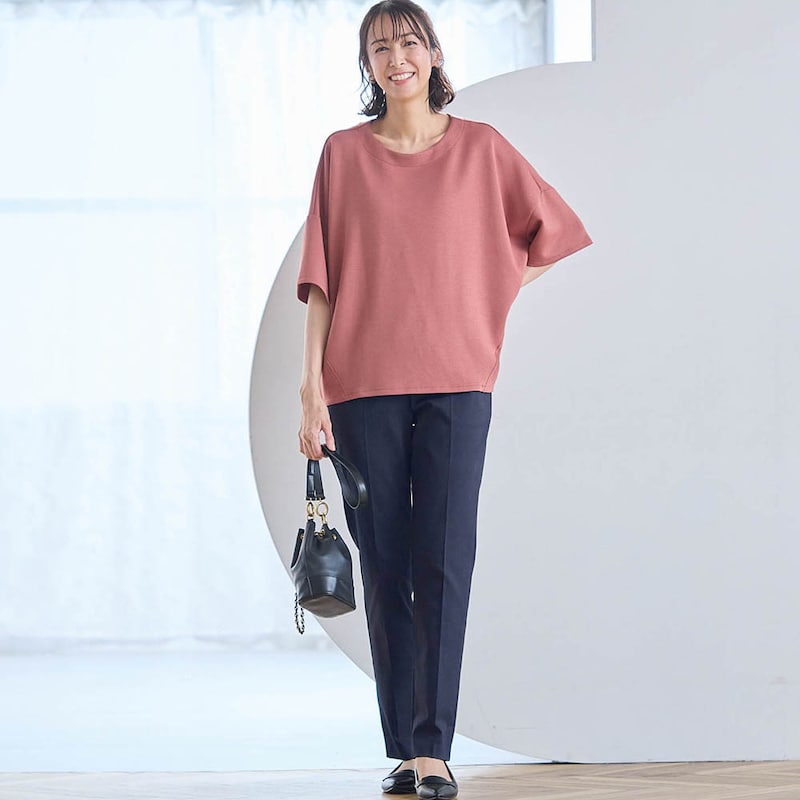 モデル身長169cm／M・股下68cm　※写真は撮影用のため股下+6cmになります。