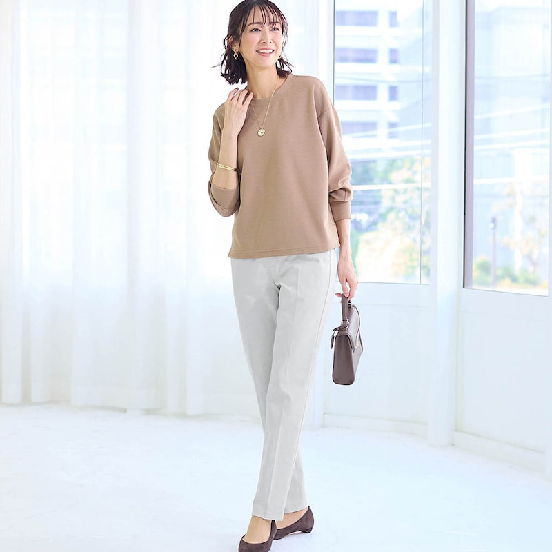 モデル身長169cm／M・股下68cm　※写真は撮影用のため股下+6cmになります。