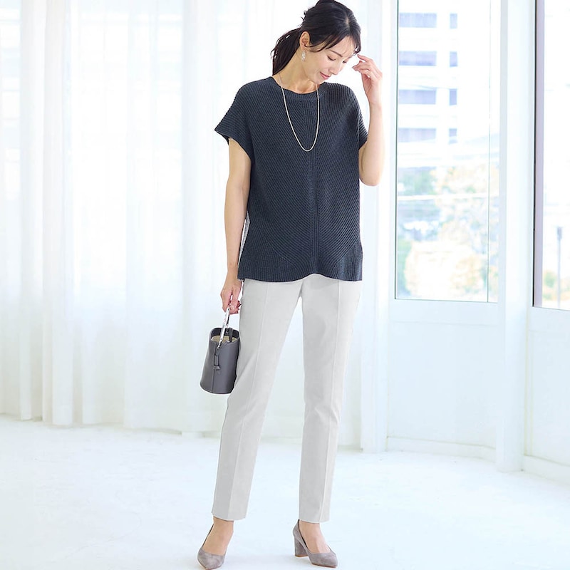 モデル身長173cm／M・股下68cm　※写真は撮影用のため股下+6cmになります。