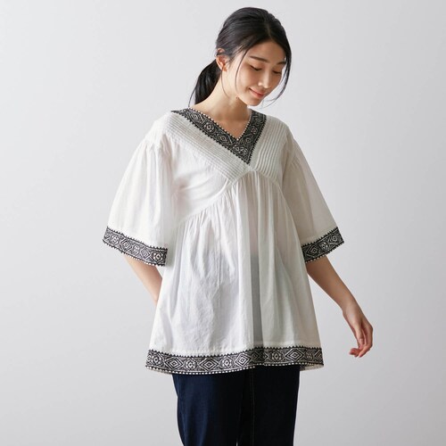 コットン素材の刺しゅう使いブラウス 【大きいサイズ】