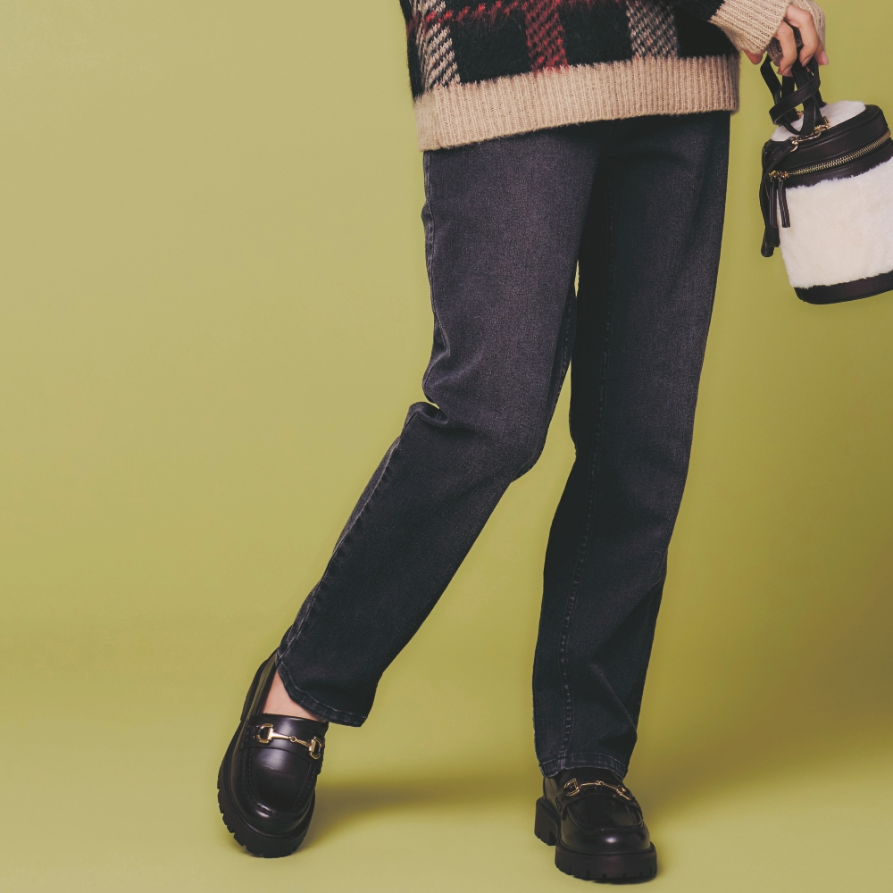 【ラ・フィット/la*fite】のびのびストレッチデニムストレートパンツ 【ラ・フィット/la*fite】のびのびストレッチデニムストレートパンツ