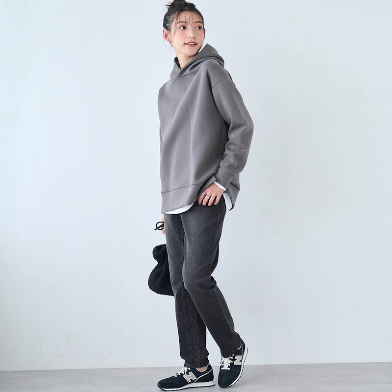 モデル身長170cm／M・股下70cm ※写真は撮影用のため股下+6cmになります。