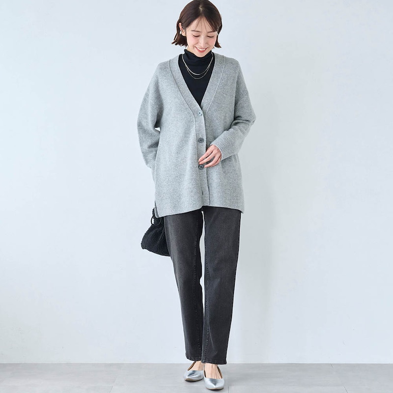 モデル身長169cm／M・股下70cm ※写真は撮影用のため股下+6cmになります。