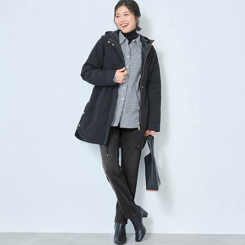 モデル身長168cm／M・股下70cm ※写真は撮影用のため股下+6cmになります。