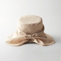 後ろのリボンはホック使用