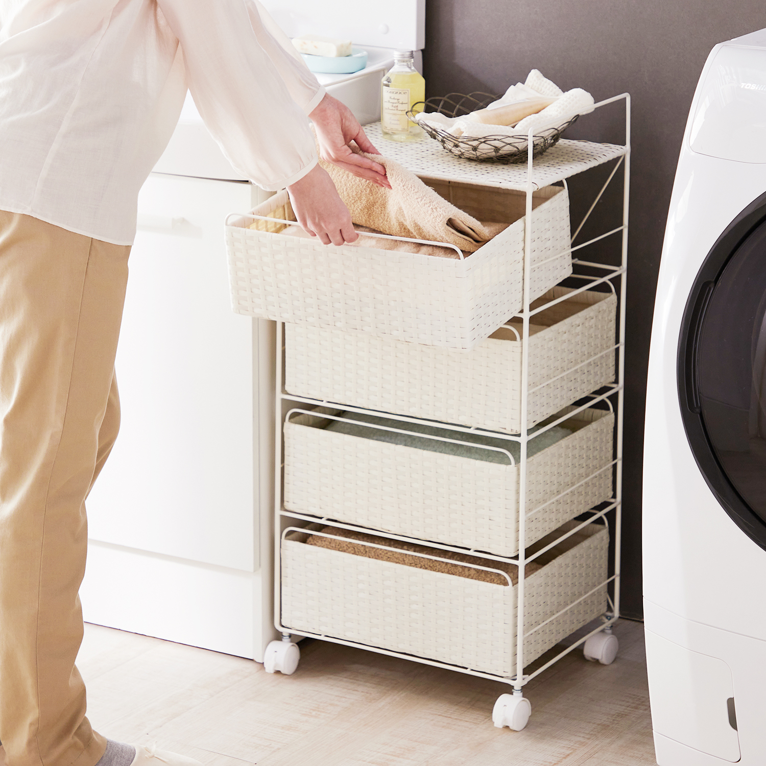 【ベルメゾン】ラタン調ランドリーワゴン