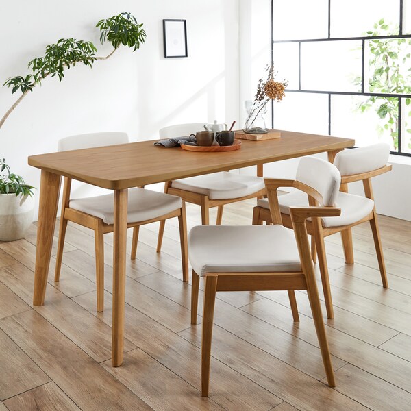 【ベルメゾン】アームチェアが入れやすいダイニングテーブル