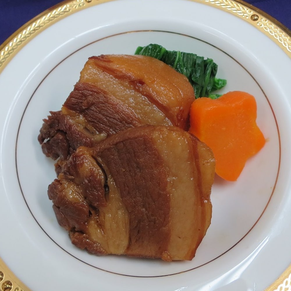鹿児島県産豚バラ肉角煮
※副菜はつきません