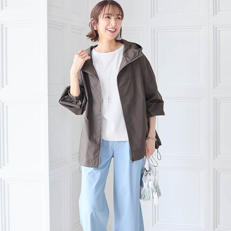 モデル身長169cm／M（チャコール）