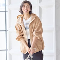 ベージュ