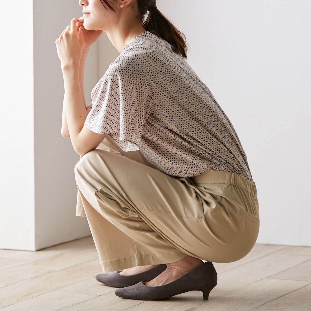 キックバック性があるのでしゃがんでも生地がつっぱらない