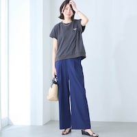 モデル身長167cm／M・股下62cm ※写真は撮影用のため股下+6cmになります。ブルー着用