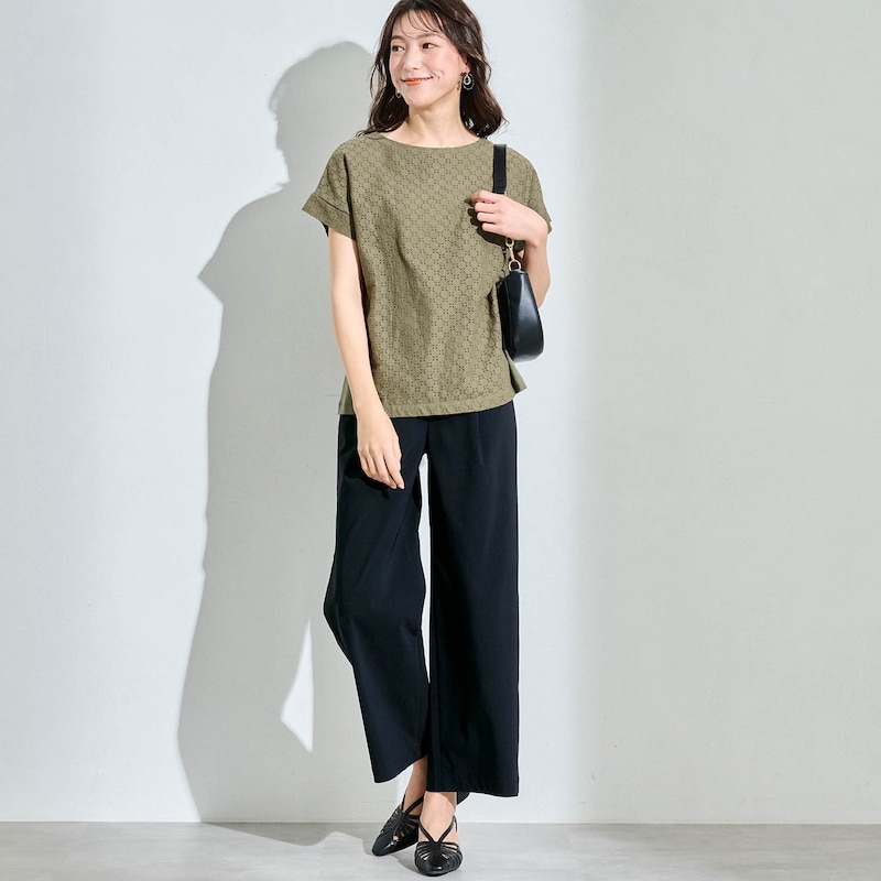 モデル身長170cm／M・股下62cm　※写真は撮影用のため、股下+6cmになります。