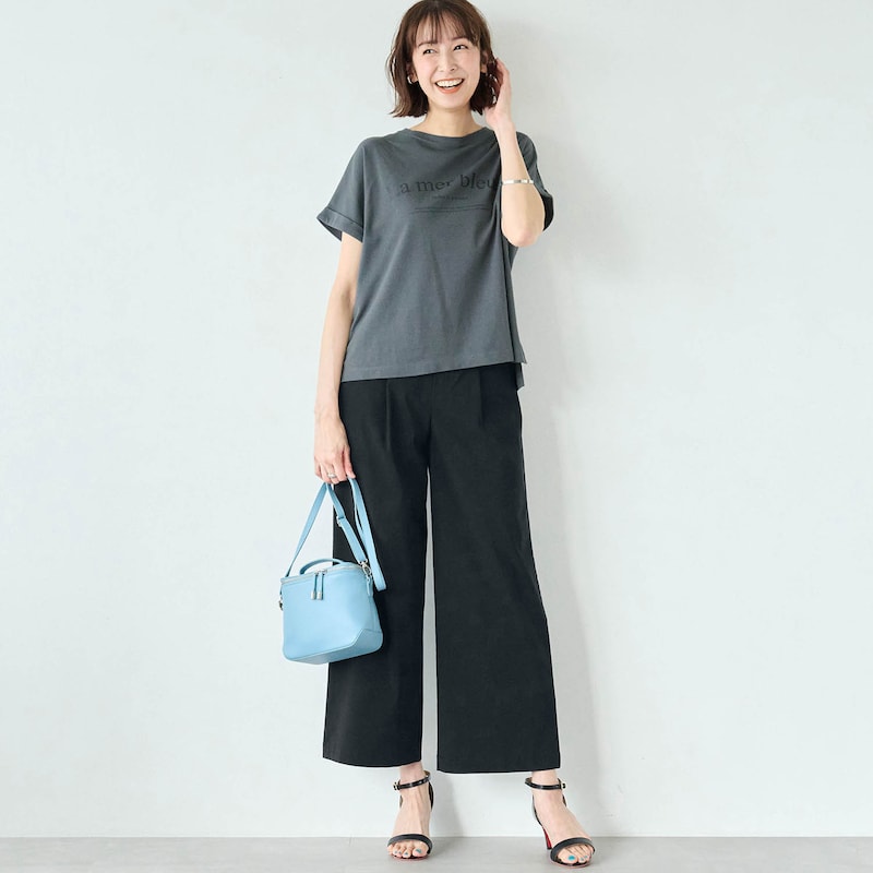 モデル身長169cm／M・股下62cm　※写真は撮影用のため、股下+6cmになります。