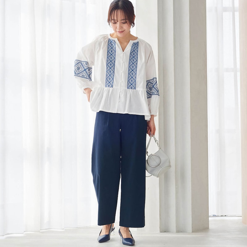 モデル身長167cm／M・股下62cm ※写真は撮影用のため股下+6cmになります。