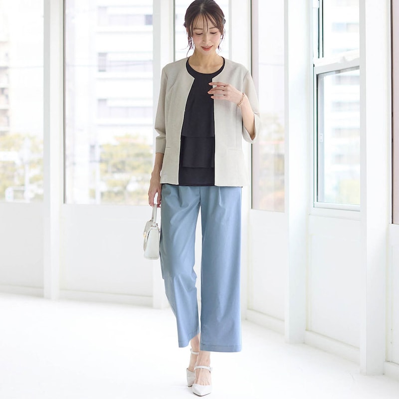モデル身長169cm／M・股下62cm ※写真は撮影用のため股下+6cmになります。