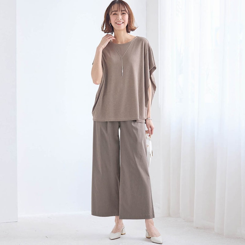 モデル身長169cm／M・股下62cm　※写真は撮影用のため股下+6cmになります。