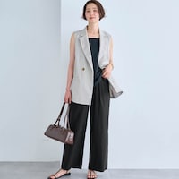モデル身長168cm／M・股下62cm ※写真は撮影用のため股下+6cmになります。ブラック着用