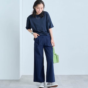 モデル身長167cm／M・股下62cm ※写真は撮影用のため股下+6cmになります。ネイビー着用