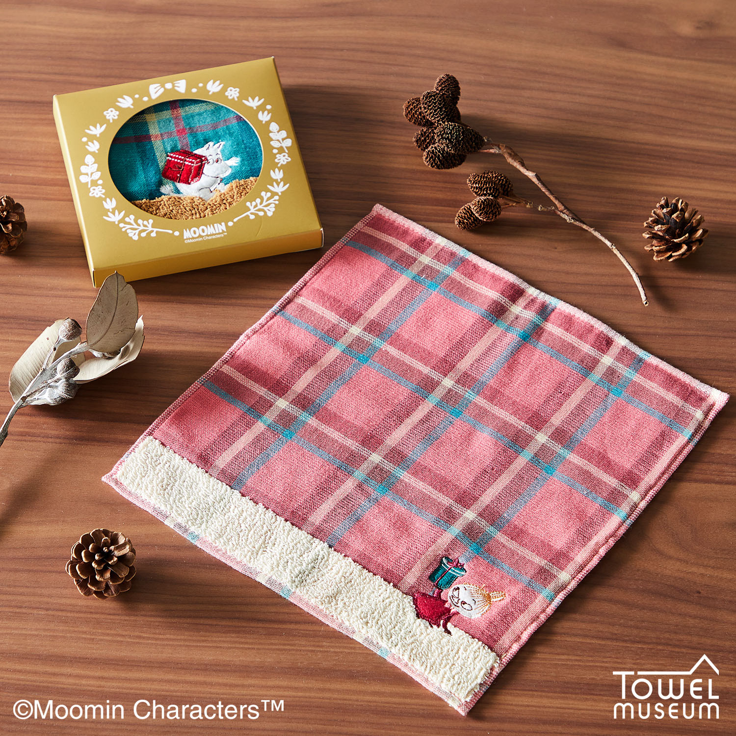 【ムーミン/MOOMIN】ギフトにもおすすめ。チェック柄のハンカチタオル「ムーミン」