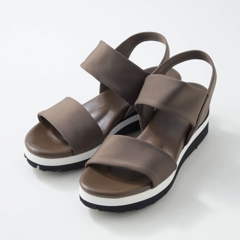 ダークブラウン