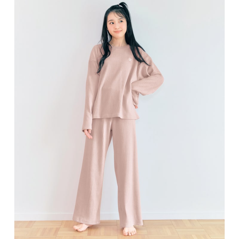 ピンクグレージュ／モデル身長161cm・160サイズ着用