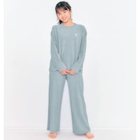 ペールブルー／モデル身長160cm・160サイズ着用