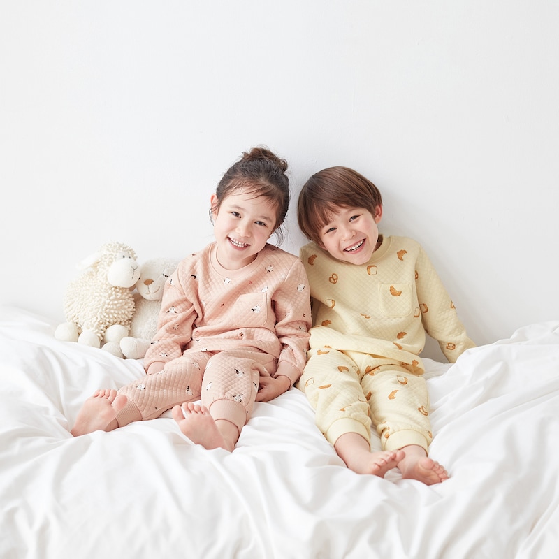 左)ピーチホイップ（シマエナガ）／105cm・110、右)アイボリー（食パン）／111cm・110