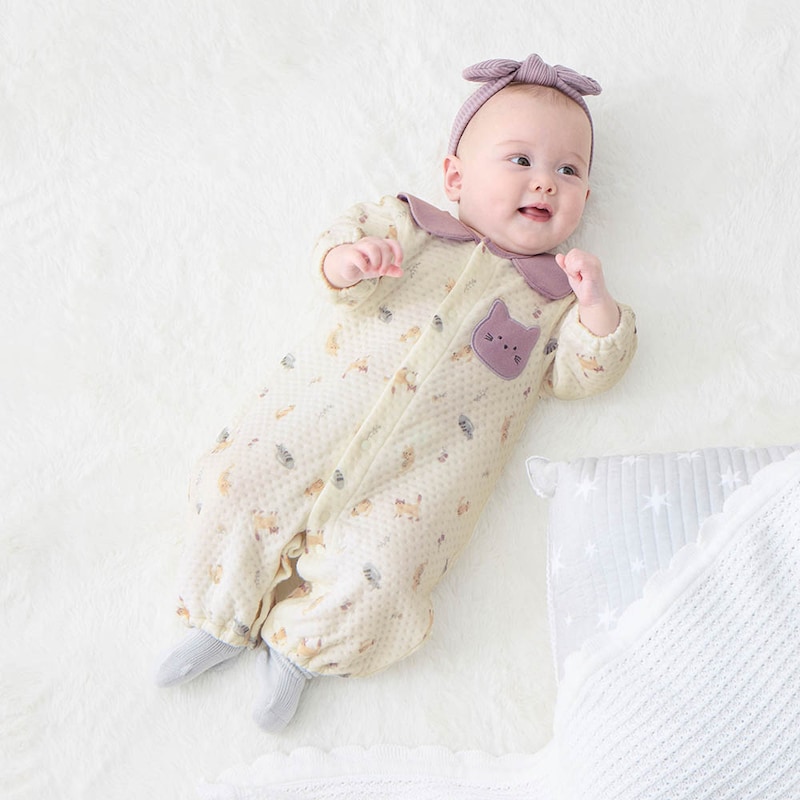 ラベンダー系（ねこ）／モデル身長63㎝・50～60サイズ着用・体重6㎏