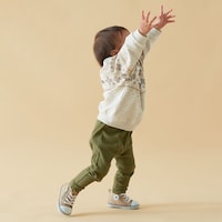 カーキ／モデル身長77cm・80サイズ着用
