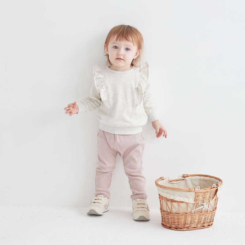 ピンクグレージュ／モデル身長80㎝・80サイズ着用