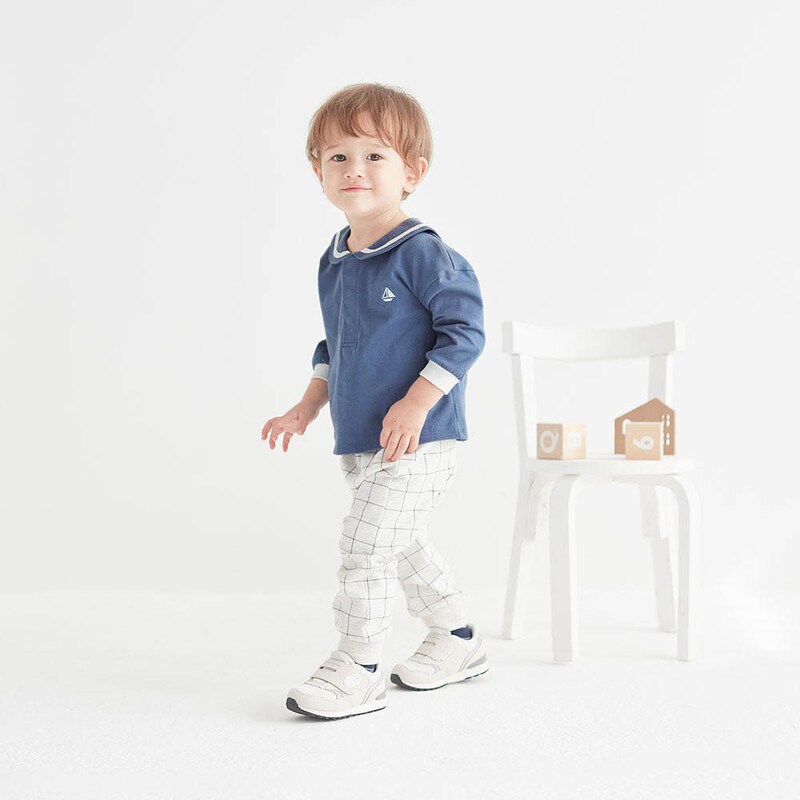 ヴィンテージブルー／モデル身長82㎝・80サイズ着用