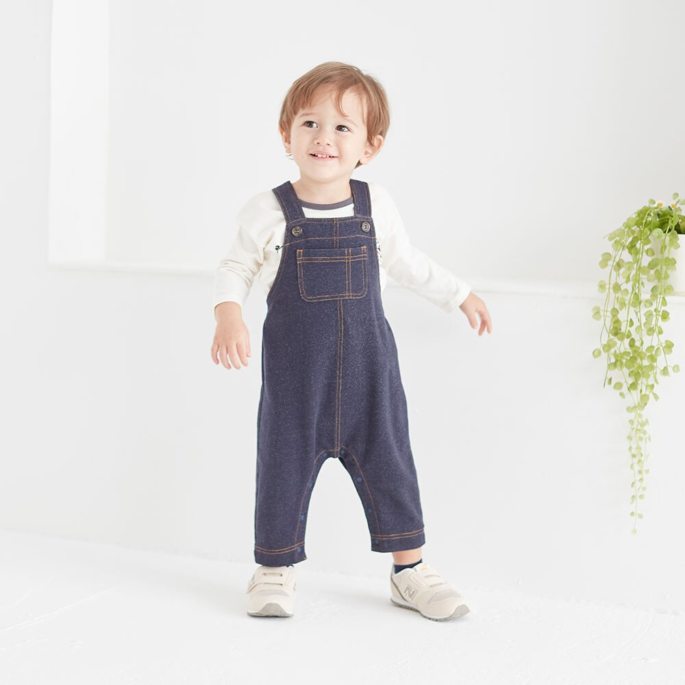 デニット風ネイビー／モデル身長82cm・80サイズ着用