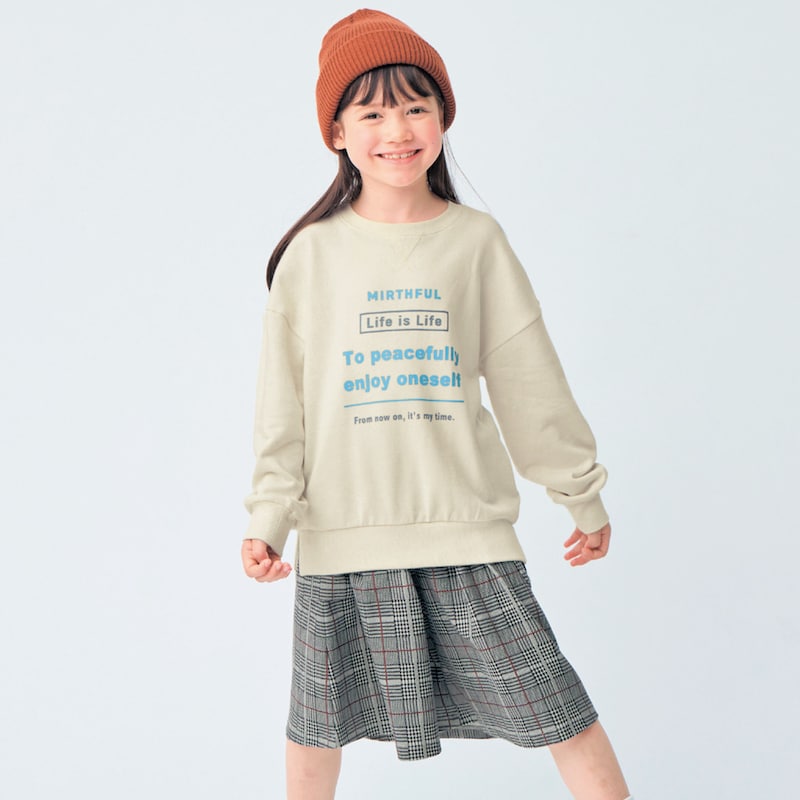 グレー系チェック柄／モデル身長126cm・サイズ130