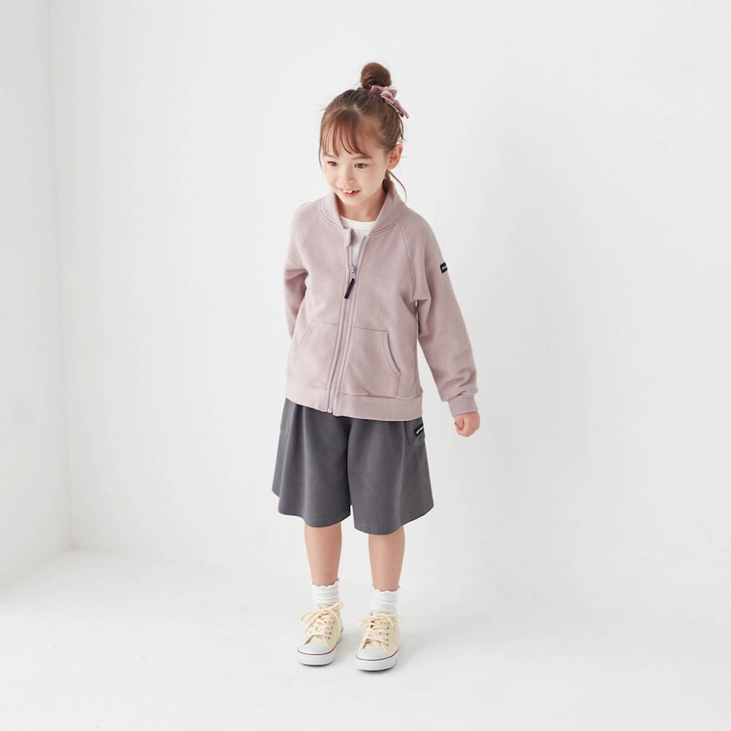 チャコール／モデル身長114cm・110サイズ着用