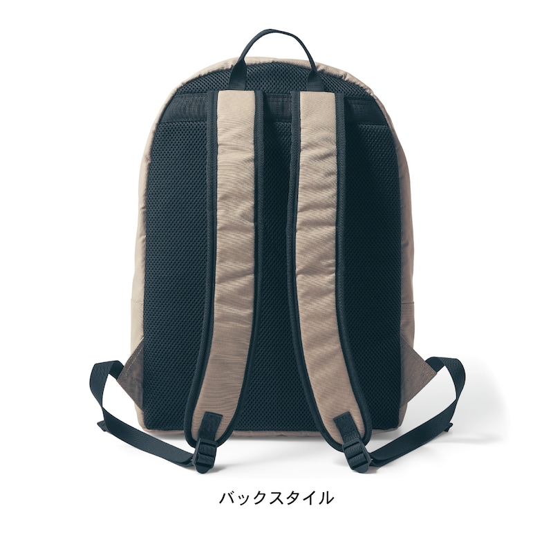 背中部分はメッシュ素材であたりが柔らかく快適