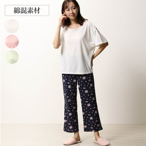 【ベルメゾン】綿混クルーネックTシャツ & 総柄パンツルームウェア
