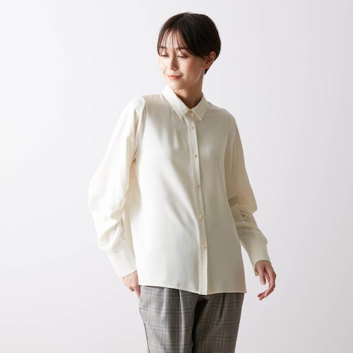 袖ギャザーデザインブラウス